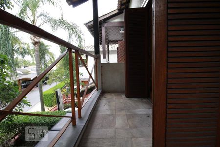 Casa de condomínio para alugar com 240m², 3 quartos e 3 vagasVaranda