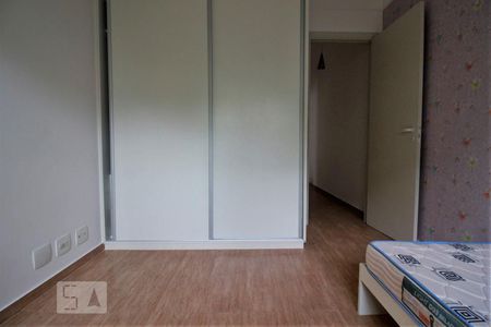 Casa de condomínio para alugar com 240m², 3 quartos e 3 vagasSuíte 1