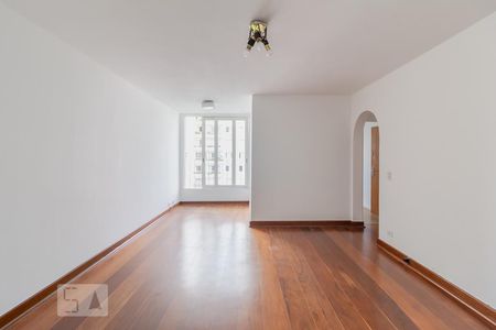 Apartamento para alugar com 75m², 2 quartos e 1 vaga Apartamento para alugar com 75m², 2 quartos e 1 vagaSala