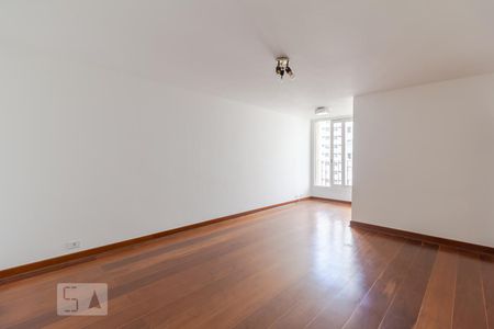 Apartamento para alugar com 75m², 2 quartos e 1 vaga