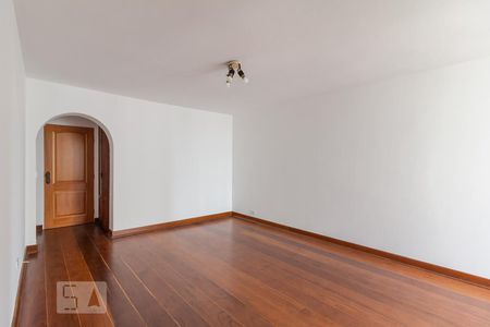 Apartamento para alugar com 75m², 2 quartos e 1 vaga