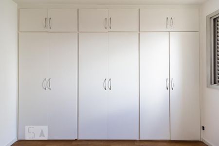 Apartamento para alugar com 75m², 2 quartos e 1 vaga Apartamento para alugar com 75m², 2 quartos e 1 vagaSegundo dormitório