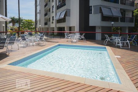 Apartamento para alugar com 76m², 2 quartos e 1 vagaPiscina