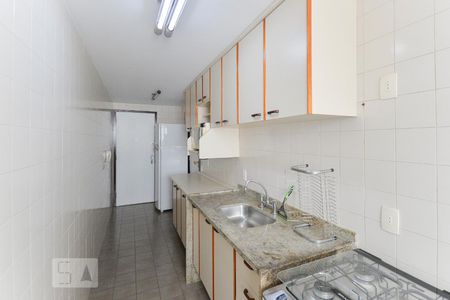 Apartamento para alugar com 76m², 2 quartos e 1 vagaCozinha