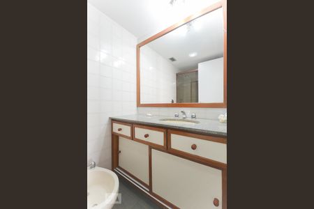 Apartamento para alugar com 76m², 2 quartos e 1 vagaBanheiro suíte