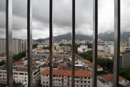Vista sala de apartamento para alugar com 2 quartos, 70m² em Vila Isabel, Rio de Janeiro