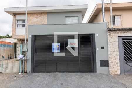 Fachada de casa para alugar com 3 quartos, 120m² em Parque Colonial, São Paulo