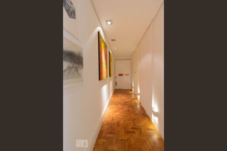 Corredor de apartamento à venda com 3 quartos, 175m² em Jardim Paulista, São Paulo