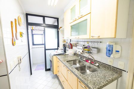 Apartamento à venda com 125m², 4 quartos e 2 vagasCozinha