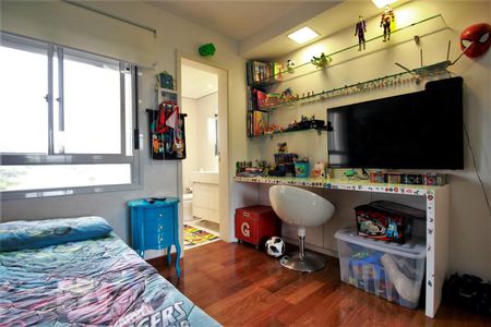 Apartamento à venda com 141m², 3 quartos e 2 vagasSuíte 2