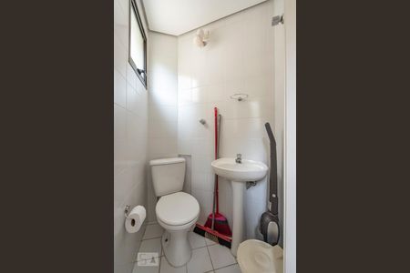 Apartamento à venda com 58m², 1 quarto e 2 vagas Apartamento à venda com 58m², 1 quarto e 2 vagasBanheiro de serviço