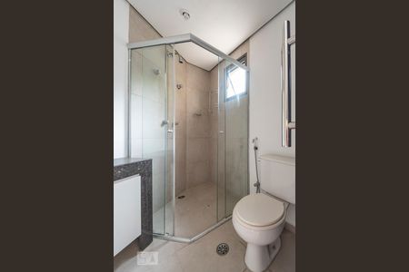 Apartamento à venda com 58m², 1 quarto e 2 vagas Apartamento à venda com 58m², 1 quarto e 2 vagasBanheiro da suíte