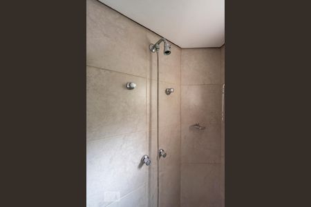 Apartamento à venda com 58m², 1 quarto e 2 vagas Apartamento à venda com 58m², 1 quarto e 2 vagasBanheiro da suíte