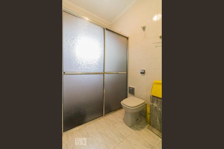 Banheiro da suíte de casa para alugar com 2 quartos, 280m² em Jardim Santa Francisca, Guarulhos