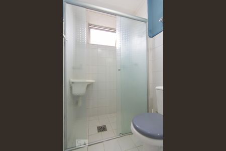 banheiro de kitnet/studio para alugar com 1 quarto, 30m² em Consolação, São Paulo