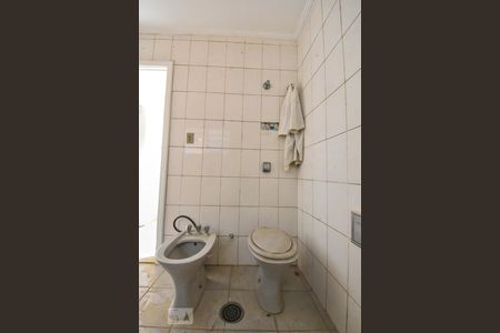 Casa para alugar com 150m², 3 quartos e 2 vagasBanheiro 