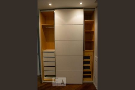 Apartamento para alugar com 205m², 3 quartos e 3 vagas Apartamento para alugar com 205m², 3 quartos e 3 vagasQUARTO SUITE 1