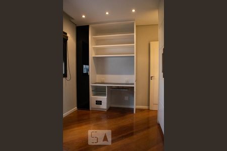 Apartamento para alugar com 205m², 3 quartos e 3 vagas Apartamento para alugar com 205m², 3 quartos e 3 vagasQUARTO SUITE 2