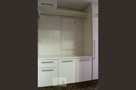 Apartamento para alugar com 205m², 3 quartos e 3 vagas Apartamento para alugar com 205m², 3 quartos e 3 vagasÁREA DE SERVIÇO