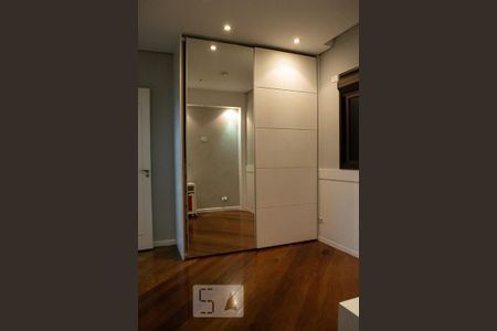 Apartamento para alugar com 205m², 3 quartos e 3 vagas Apartamento para alugar com 205m², 3 quartos e 3 vagasQUARTO SUITE 1