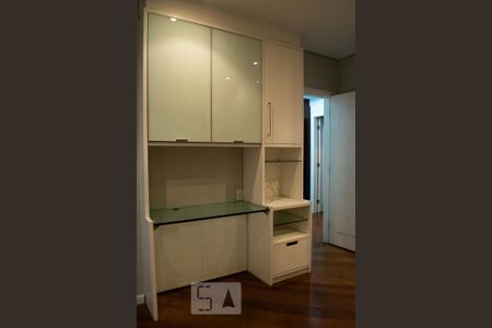 Apartamento para alugar com 205m², 3 quartos e 3 vagas Apartamento para alugar com 205m², 3 quartos e 3 vagasQUARTO SUITE 1