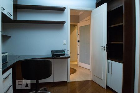 Apartamento para alugar com 205m², 3 quartos e 3 vagas Apartamento para alugar com 205m², 3 quartos e 3 vagasESCRITÓRIO