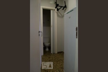 Apartamento para alugar com 205m², 3 quartos e 3 vagas Apartamento para alugar com 205m², 3 quartos e 3 vagasDESPENSA / BANHEIRO SERVIÇO