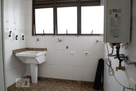 Apartamento para alugar com 205m², 3 quartos e 3 vagas Apartamento para alugar com 205m², 3 quartos e 3 vagasÁREA DE SERVIÇO