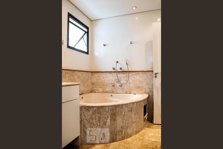 Apartamento para alugar com 205m², 3 quartos e 3 vagas Apartamento para alugar com 205m², 3 quartos e 3 vagasBANHEIRO SUITE 3