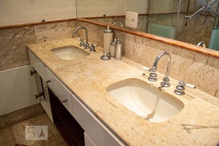 Apartamento para alugar com 205m², 3 quartos e 3 vagas Apartamento para alugar com 205m², 3 quartos e 3 vagasBANHEIRO SUITE 3