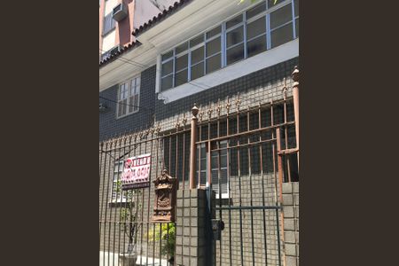 Apartamento à venda com 75m², 2 quartos e sem vaga Apartamento à venda com 75m², 2 quartos e sem vagaFachada