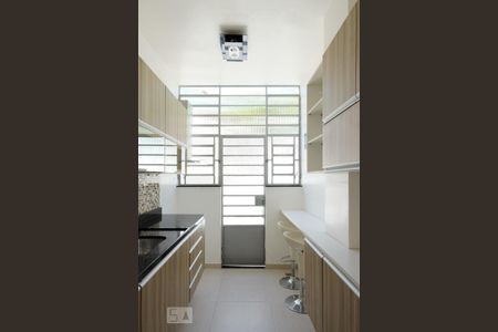 Apartamento à venda com 75m², 2 quartos e sem vaga Apartamento à venda com 75m², 2 quartos e sem vagaCozinha