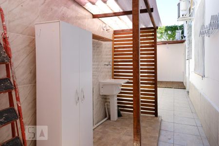 Apartamento à venda com 75m², 2 quartos e sem vaga Apartamento à venda com 75m², 2 quartos e sem vagaÁrea Externa/Área de Serviço