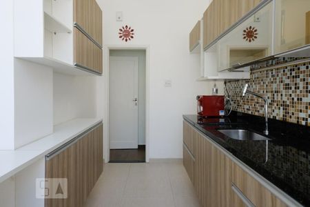 Apartamento à venda com 75m², 2 quartos e sem vaga Apartamento à venda com 75m², 2 quartos e sem vagaCozinha