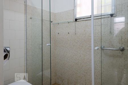 Apartamento à venda com 75m², 2 quartos e sem vaga Apartamento à venda com 75m², 2 quartos e sem vagaBanheiro da Suíte