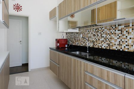 Apartamento à venda com 75m², 2 quartos e sem vaga Apartamento à venda com 75m², 2 quartos e sem vagaCozinha