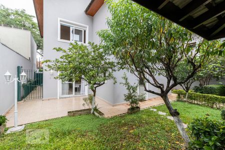Casa para alugar com 360m², 4 quartos e 4 vagas Casa para alugar com 360m², 4 quartos e 4 vagasPátio