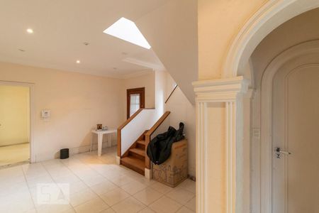 Casa para alugar com 360m², 4 quartos e 4 vagas Casa para alugar com 360m², 4 quartos e 4 vagasSala 4