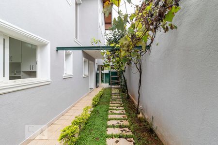 Casa para alugar com 360m², 4 quartos e 4 vagas Casa para alugar com 360m², 4 quartos e 4 vagasPátio Lateral