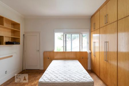 Casa para alugar com 360m², 4 quartos e 4 vagas Casa para alugar com 360m², 4 quartos e 4 vagasSuíte 3