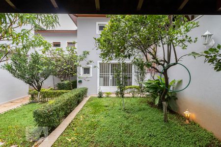 Casa para alugar com 360m², 4 quartos e 4 vagas Casa para alugar com 360m², 4 quartos e 4 vagasPátio