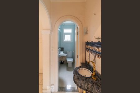 Casa para alugar com 360m², 4 quartos e 4 vagas Casa para alugar com 360m², 4 quartos e 4 vagasLavabo