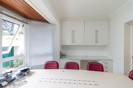 Casa para alugar com 360m², 4 quartos e 4 vagas Casa para alugar com 360m², 4 quartos e 4 vagasSala 3