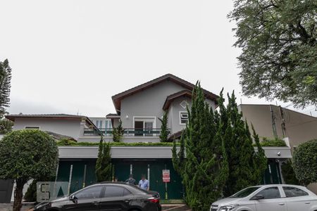 Casa para alugar com 360m², 4 quartos e 4 vagas Casa para alugar com 360m², 4 quartos e 4 vagasFachada da Casa