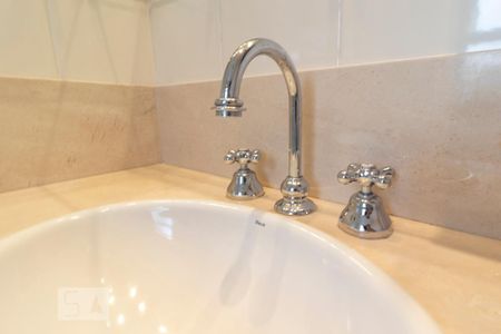 Casa para alugar com 360m², 4 quartos e 4 vagas Casa para alugar com 360m², 4 quartos e 4 vagasPia