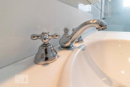 Casa para alugar com 360m², 4 quartos e 4 vagas Casa para alugar com 360m², 4 quartos e 4 vagasPia