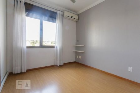 Suíte de apartamento para alugar com 2 quartos, 110m² em Passo da Areia, Porto Alegre