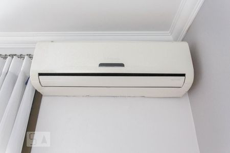Suíte de apartamento para alugar com 2 quartos, 110m² em Passo da Areia, Porto Alegre
