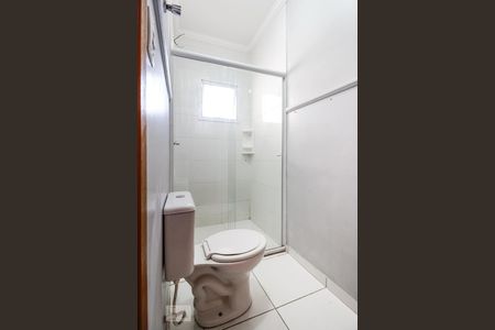 Banheiro Suíte de casa para alugar com 2 quartos, 111m² em Conceição, Osasco