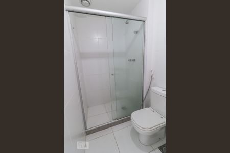 Banheiro Social de apartamento para alugar com 2 quartos, 68m² em Jacarepaguá, Rio de Janeiro